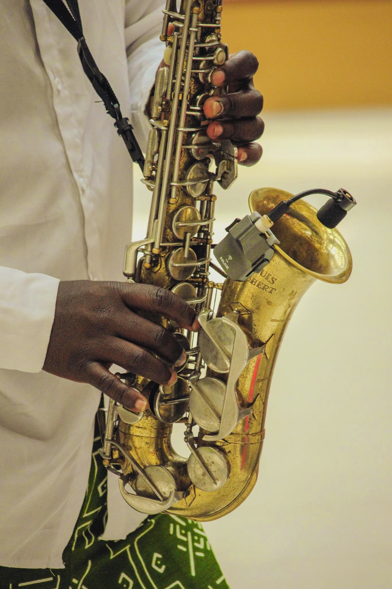 Close detail of the saxophone.